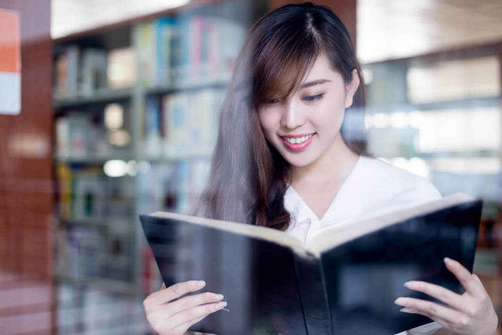 10个简短的英雄小故事 英雄事迹素材集锦